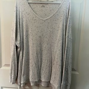 American Eagle V neck sweater